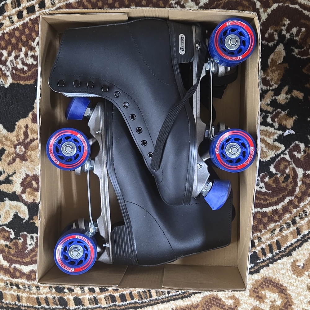 Mens Chicago Rollerskates NWT Black Hightop Vinyl Rink Skates Retro Style Metal